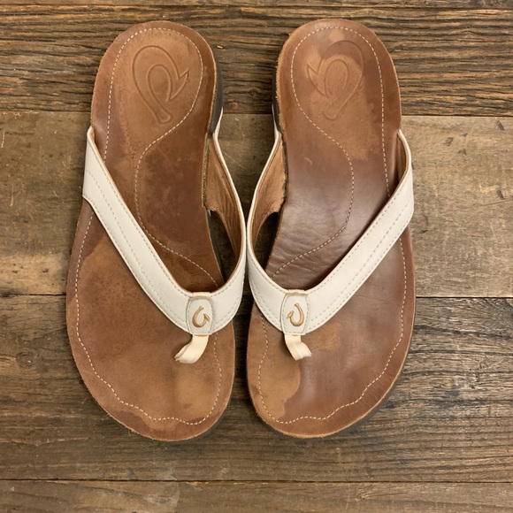 hawaiian flip flops olukai